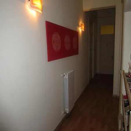 לינה וארוחת בוקר A To Casa 2*