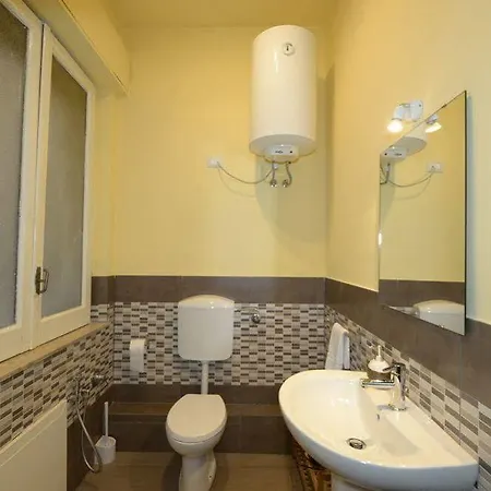 A To Casa Bed & Breakfast