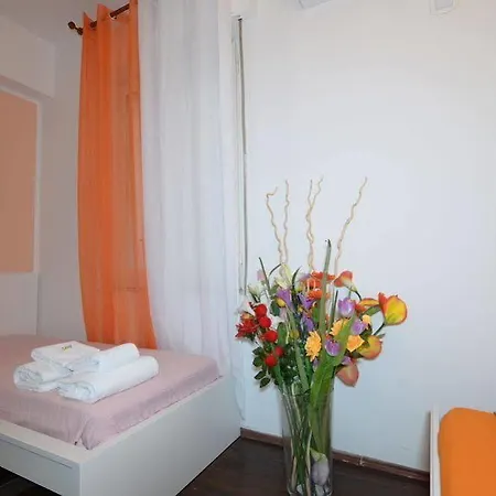 A To Casa Bed & Breakfast 2*