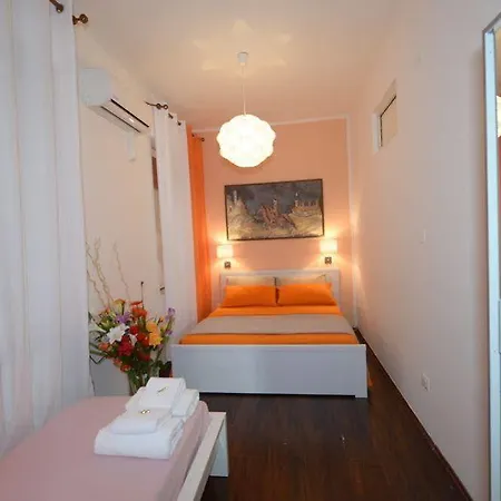 A To Casa Bed and breakfast 2*